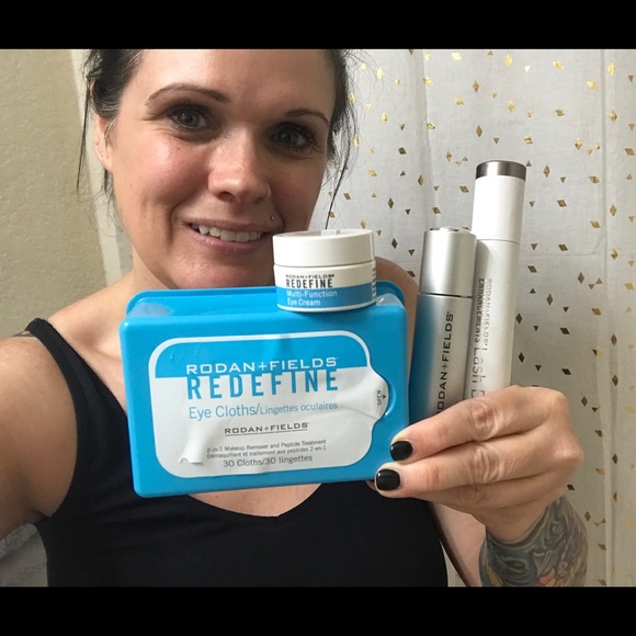 Must sell by May 24th - moving to the U.K. 🌈✌🏽🌼 - Picture 4 of 5